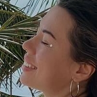 Адриана Хјуз Голе