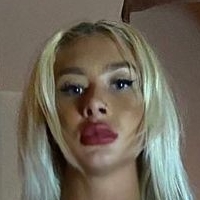 Аликс Смол Голе