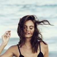 Анa Вулф Голе