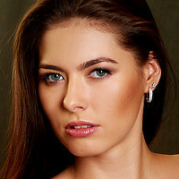 Аријана Вајт Голе