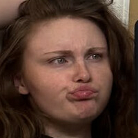 Ариел Адамс Голе