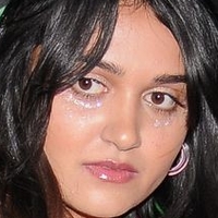 Аријела Барер Голе