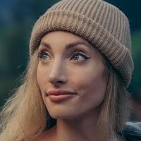 Авори Голе
