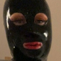 bee_the_rubber_doll Голе