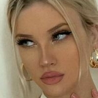 Блонди Анђелика Голе