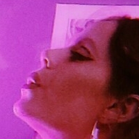 Ела Хјуз Голе