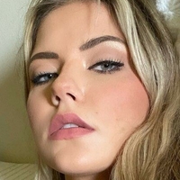 Ема Мур Голе