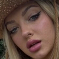 Хана Хјуз Голе