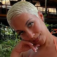 ИззиПејџи Голе