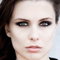 Кејт Јакула Голе