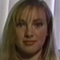 Кити Јанг Голе