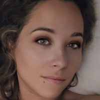 Лариа Расел Голе