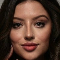 Лиа Фенели Голе