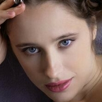Лиа Ноел Голе