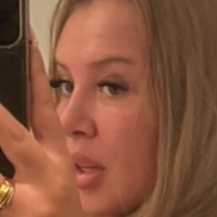 Лиа Реј Голе