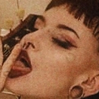 Мала Вештица Демон Голе