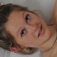 Николе Скот Голе