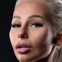 Никола Рихова Голе