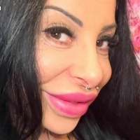 Нина Вега Голе