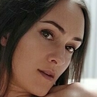 Скај Бруни Голе