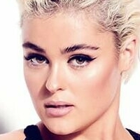 Стефаниа Фераро Голе