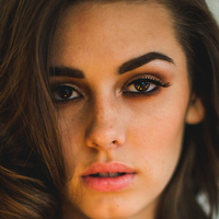 Викторија Толанд Голе