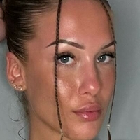 Викторија Левани Голе