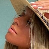 Зои Богач Голе